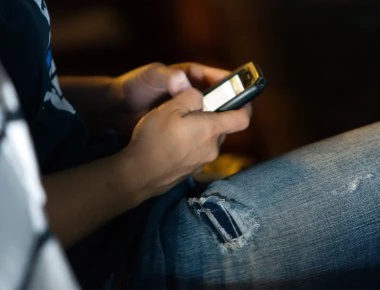 Αυτή είναι η γυναίκα που μετά το πρώτο ραντεβού έστειλε στον άντρα 159.000 μηνύματα (φωτο)